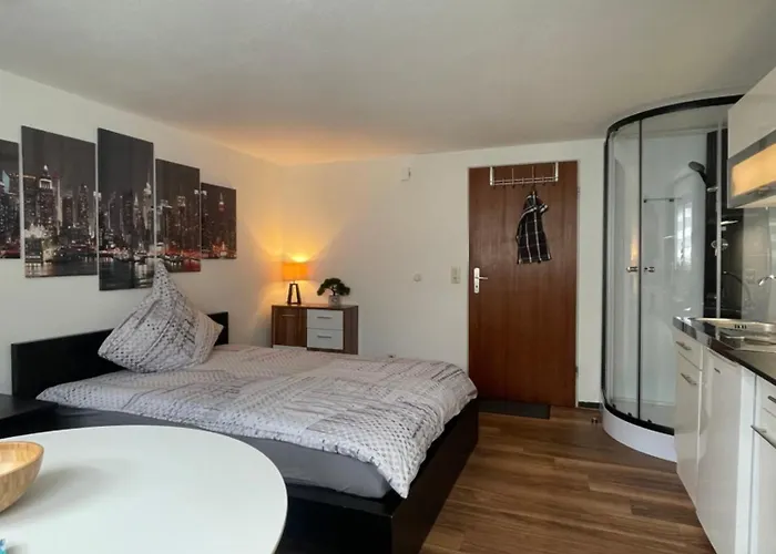 Schickes Kleines Souterrain Apartment